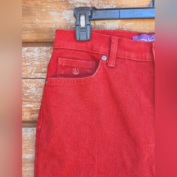 Gloria Vanderbilt Wine Red Fall Holiday Amanda Denim Jeans Stretchy Size 6 - Picture 9 of 13